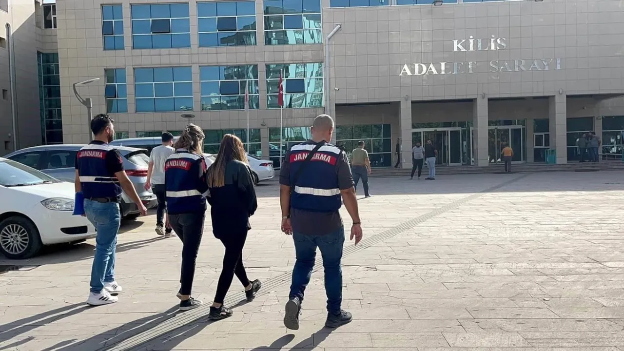 Kilis'te PKK/PYD/YPG'ye yönelik operasyonda yakalanan kadın terörist tutuklandı