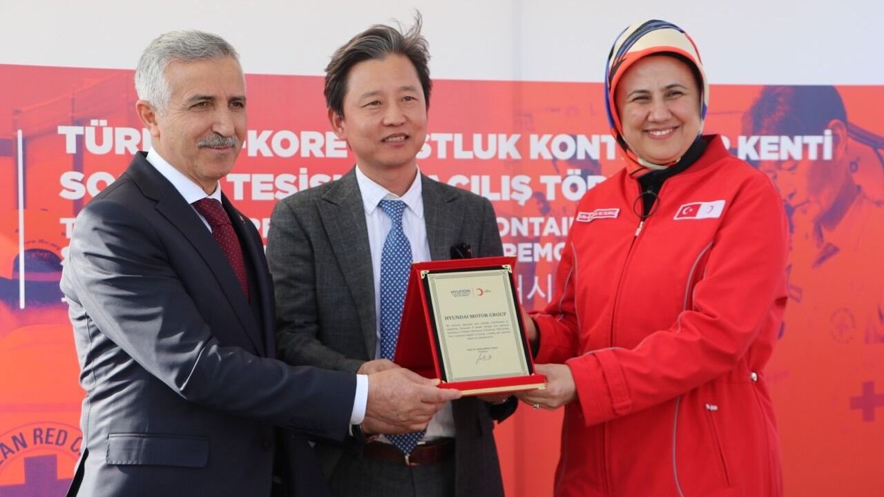 Kahramanmaraş'ta konteyner kentte sosyal donatı alanlarının açılışı gerçekleştirildi