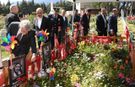 Aziz Şehitler ve Hayatını Kaybeden Öğrenciler Kabri Başında Dualarla Anıldı