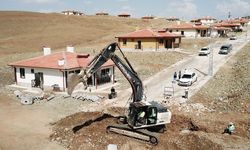7 İlçe 34 Mahallede Köy Evlerine 240 Milyonluk Altyapı Yatırımı