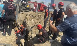 Kahramanmaraş'ta göçük altında kalan iş makinesi operatörü kurtarıldı