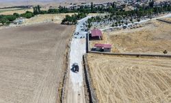 Büyükşehir’den Elbistan Kırsalına 5 Bin Metrekarelik Kilit Parke