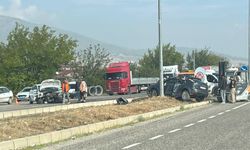 Kahramanmaraş'ta iki otomobilin çarpıştığı kazada 2 kişi yaralandı