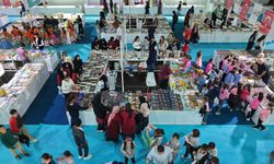 10. Uluslararası Kitap Fuarı, İlk Gününde 20 Bin Ziyaretçiyi Ağırladı