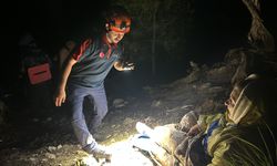 Dağlık alanda mahsur kalan turist kurtarıldı