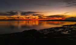 Van Gölü'nde gün batımı