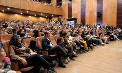 Çocuklar Büyükşehir’in Gösterisiyle Eğlence Dolu Bir Gün Geçirdi