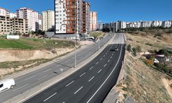 Bahçeci Hoca Bulvarı, Güçlendirmenin Ardından Yeniden Trafiğe Açıldı