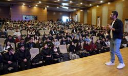 Göksun’da Gençler Gri Koç’la Sınav Yolculuğunda Güç Topladı