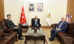 KSÜ Rektörü Prof. Dr. Mahmut Ak, Kahramanmaraş Valisi Mükerrem Ünlüer’i Ziyaret Etti