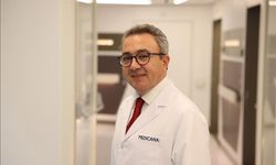 Ateşli çocuğa kalın giysiler giydirmek iyileşme sürecini olumsuz etkiliyor