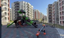 Depremzede mimar, çocukluğunun geçtiği mahalleyi yeniden inşa ediyor