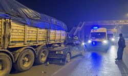 Kahramanmaraş'ta tıra arkadan çarpan otomobildeki 3 kişi yaralandı