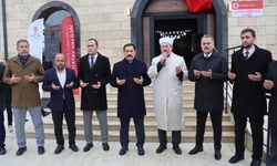 Yeniden inşa edilen Gazze Şehitleri Camisi ibadete açıldı