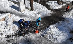 Araç ve Yaya Trafiğinde Güvenlik İçin Büyükşehir 7/24 Sahada