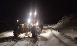 Büyükşehir Kar Mesaisini Sürdürüyor; Ekiplerden Kesintisiz Çalışma