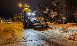 Büyükşehir, Karla Mücadelede Mesai Mefhumu Gözetmeksizin Sahada
