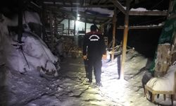 Kahramanmaraş'ta karda mahsur kalan iki hastanın yardımına itfaiye yetişti