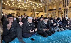 Kahramanmaraş'ta 6 Şubat depremlerinde hayatını kaybedenler için camilerde dua edildi