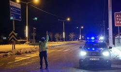 Kahramanmaraş'ta kar yağışı ve fırtına yaşamı olumsuz etkiliyor