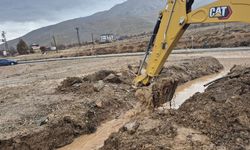 Sel Vuran Bölgelere Büyükşehir Müdahalesi