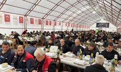 Ramazan’ın İlk Gününde Büyükşehir’in İftar Çadırlarında Dayanışma ve Neşe Bir Arada