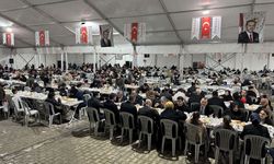 AK Parti Genel Başkan Yardımcısı Kaya, 'Çocuk gülerse dünya güler' iftar programına katıldı