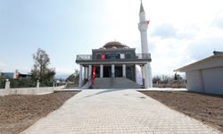 Hatay'da depremlerin ardından 123'üncü cami ibadete açıldı