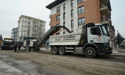Büyükşehir, Dulkadiroğlu’nda Asfalt Yenileme Hamlesine Durmaksızın Devam Ediyor