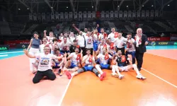 Edeler, artık Efeler Ligi’nde! Şampiyon Onikişubat Belediye Spor kupasına kavuştu