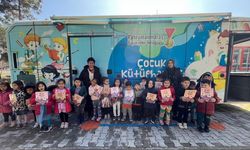 Büyükşehir’in Mobil Kütüphanesi Mart’ta Yüzlerce Çocuğa Ulaştı