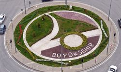 Şehir Çiçek Açtı; Kavşaklarda Görsel Şölen