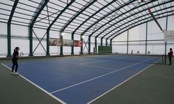 19 Mayıs Tenis Turnuvası, 62 Genç Sporcunun Katılımıyla Başladı