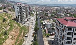 Büyükşehir, Dulkadiroğlu’nda Şeyh Şamil ve Vezir Hoca Bulvarlarını Sıcak Asfaltla Buluşturuyor