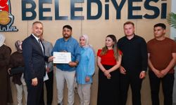 Onikişubat Belediyesi’nin Evlilik Okulu’nu tamamlayan ilk 50 çift sertifikalarını aldı