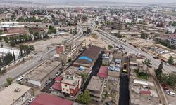 Büyükşehir, Menderes Mahallesi’nde Sıcak Asfalt Serimine Başladı