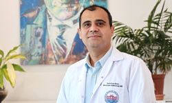İdrar rengindeki koyulaşma susuzluk belirtisi olabilir
