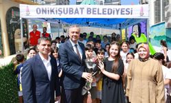 Başkan Toptaş, minik öğrencilerin davetine kayıtsız kalmadı