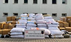 Adana'da iki tırda 6 ton kaçak tütün ele geçirildi