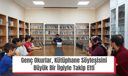 Genç Okurlar, Kütüphane Söyleşisini Büyük Bir İlgiyle Takip Etti