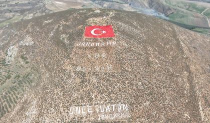 Amanos Dağları'na çizilen Türk bayrağı boyandı