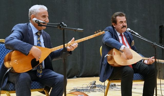 Âşıklar Sahne Aldı, Edebiyatın Kalbi Sazla Çarptı