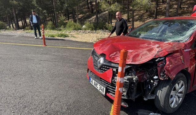 Kahramanmaraş’ta üç otomobilin karıştığı kazada 7 kişi yaralandı