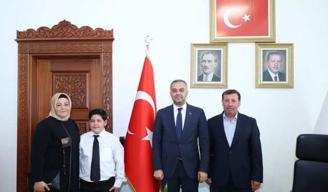 Başkan Hanifi Toptaş, görevi şehit emaneti Aras Kağan’a devretti