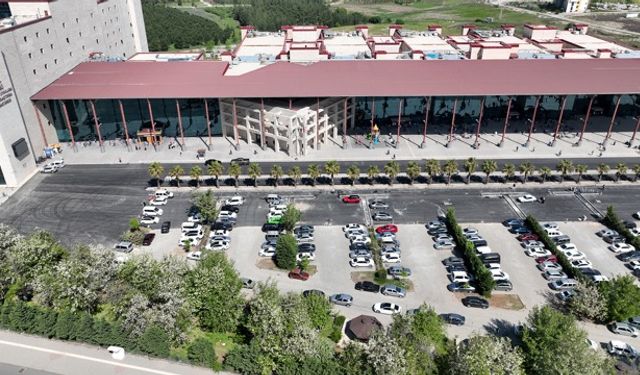 Büyükşehir, Üniversite Hastanesindeki Ulaşım Yatırımını Etaplar Halinde Sürdürüyor