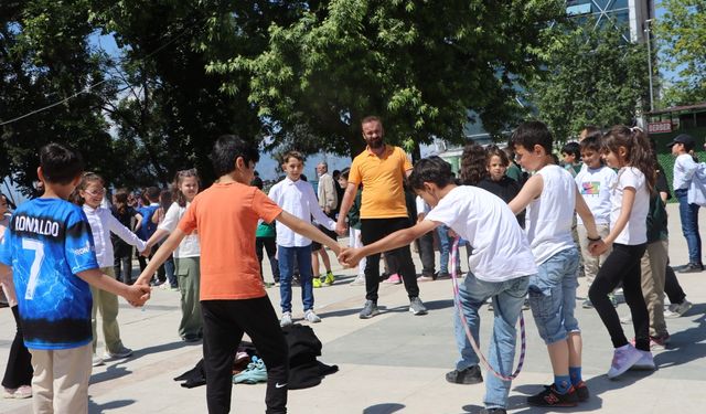 Kahramanmaraş'ta geleneksel çocuk oyunları unutulmadı
