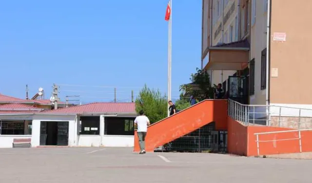 Gaziantep ve çevre illerde YKS'nin ikinci oturumu AYT başladı