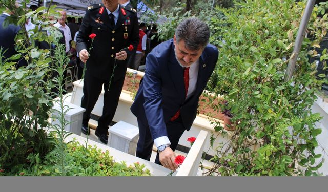 Kahramanmaraş ve çevre illerde 15 Temmuz dolayısıyla şehitlikler ziyaret edildi