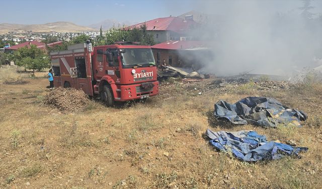 Kahramanmaraş'ta tandırlıkta çıkan yangın hasara neden oldu