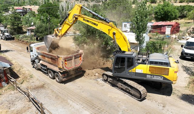 Büyükşehir Göksun Yeniyapan Yolunu Genişletiyor